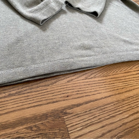 Gap men’s M 100% cotton beige V-neck sweater - Picture 5 of 7